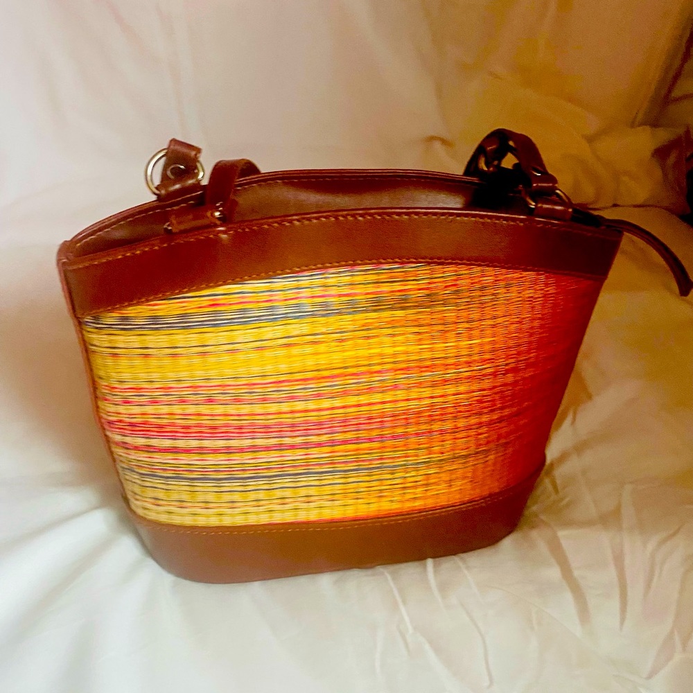 A straw / leather SAC bag
